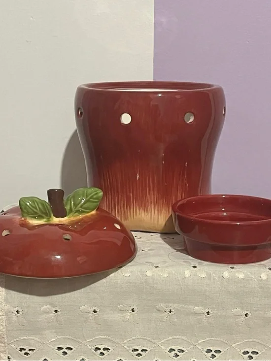 Scentsy Retired 2010 Big Red Apple Full Size Warmer & Wax Bar NIB - Picture 4 of 9